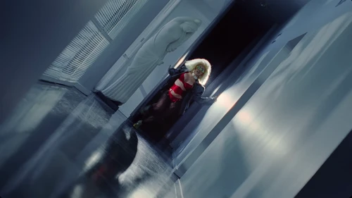 doja_cat___jealous_type_official_video_frame_29.webp