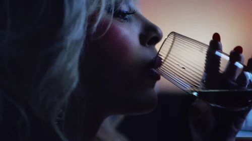 doja_cat___jealous_type_official_video_frame_7.webp