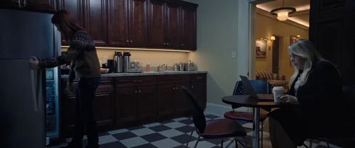 don't_look_up_frame_1738665725.946687.webp