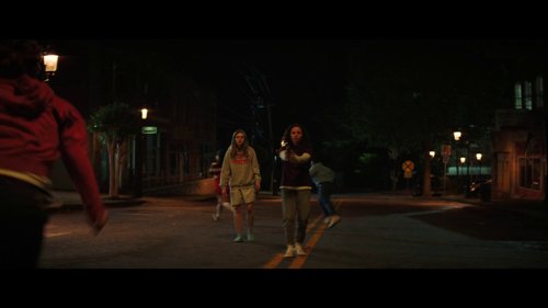 fear_street:_part_one_-_1994_frame_1738860724.1873016.jpg