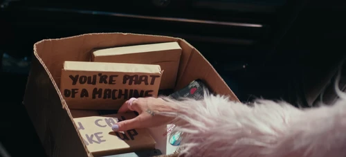 halsey___gasoline_official_music_video_frame_71.webp