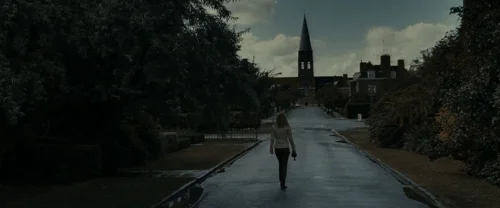 harry_potter_and_the_deathly_hallows:_part_1_frame_1739127998.192923.webp