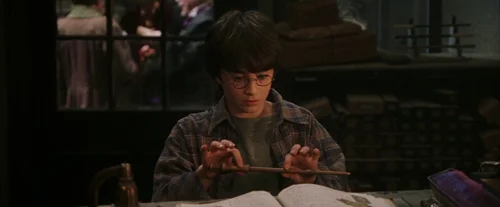 harry_potter_and_the_sorcerer's_stone_frame_1738718641.8977787.webp