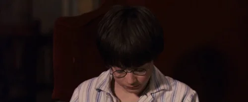 harry_potter_and_the_sorcerer's_stone_frame_1738718660.1809716.webp