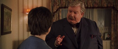 harry_potter_and_the_chamber_of_secrets_frame_1738974182.6529016.jpg