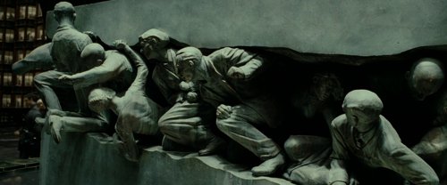 harry_potter_and_the_deathly_hallows:_part_1_frame_1739128009.394101.jpg