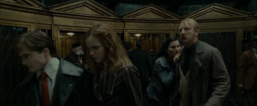 harry_potter_and_the_deathly_hallows:_part_1_frame_1739128011.3532488.jpg