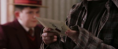 harry_potter_and_the_sorcerer's_stone_frame_1738718636.860912.jpg