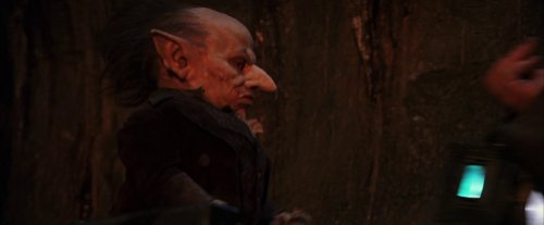 harry_potter_and_the_sorcerer's_stone_frame_1738718640.816703.jpg