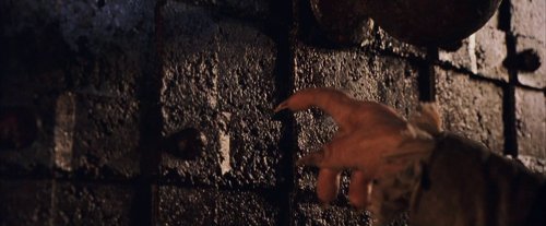 harry_potter_and_the_sorcerer's_stone_frame_1738718641.0875614.jpg