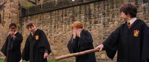 harry_potter_and_the_sorcerer's_stone_frame_1738718650.3165996.jpg
