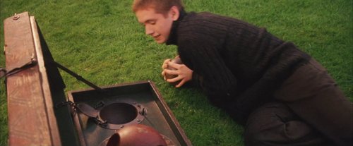 harry_potter_and_the_sorcerer's_stone_frame_1738718653.4043043.jpg