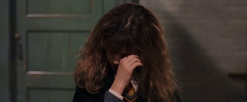 harry_potter_and_the_sorcerer's_stone_frame_1738718654.8382328.jpg