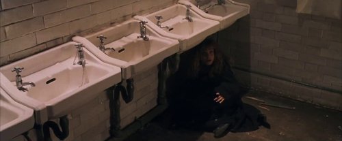 harry_potter_and_the_sorcerer's_stone_frame_1738718655.088605.jpg