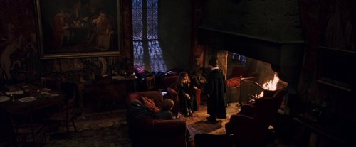 harry_potter_and_the_sorcerer's_stone_frame_1738718666.4078467.jpg