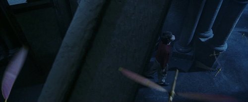 harry_potter_and_the_sorcerer's_stone_frame_1738718669.2022166.jpg