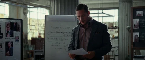 inception_frame_1738665576.17363.webp
