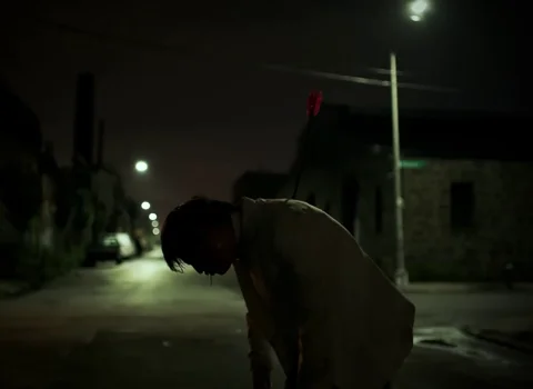 joji_-_slow_dancing_in_the_dark_frame_164.164.webp