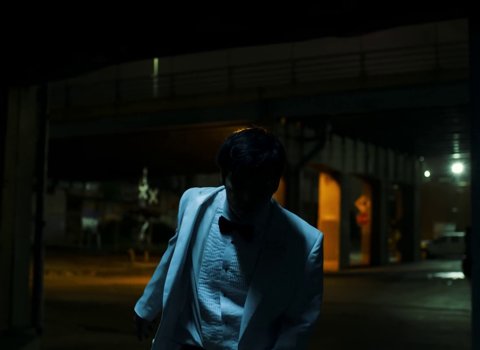 joji_-_slow_dancing_in_the_dark_frame_62.062.jpg