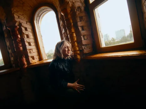 klavdia_petrivna___журба_official_video_frame_22.webp