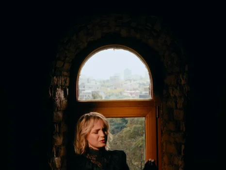 klavdia_petrivna___журба_official_video_frame_32.webp