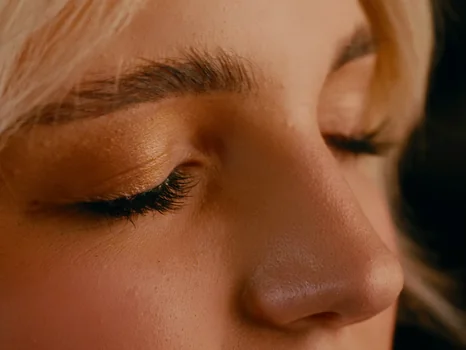 klavdia_petrivna___журба_official_video_frame_47.webp