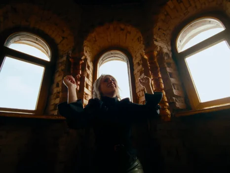 klavdia_petrivna___журба_official_video_frame_59.webp