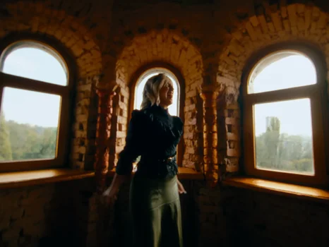 klavdia_petrivna___журба_official_video_frame_65.webp