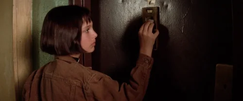 léon_the_professional_frames_frame_286.webp