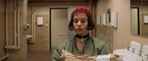 léon_the_professional_frames_frame_320.webp