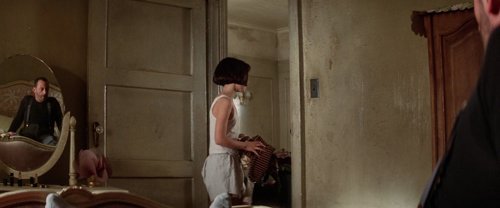 léon_the_professional_frames_frame_374.jpg