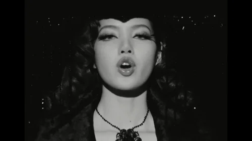 lisa_-_born_again_feat._doja_cat_&_raye_(official_music_video)_frame_15.015.webp
