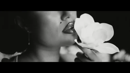 lisa_-_born_again_feat._doja_cat_&_raye_(official_music_video)_frame_165.165.webp