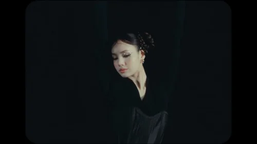 lisa_-_born_again_feat._doja_cat_&_raye_(official_music_video)_frame_87.087.webp