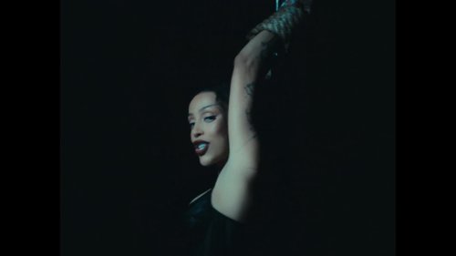 lisa_-_born_again_feat._doja_cat_&_raye_(official_music_video)_frame_129.129.jpg