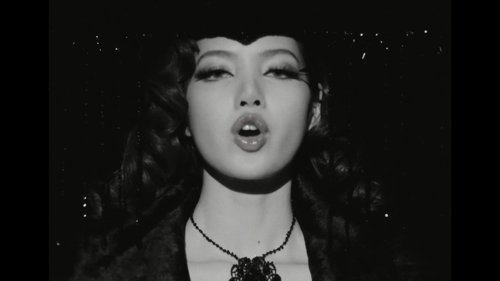 lisa_-_born_again_feat._doja_cat_&_raye_(official_music_video)_frame_15.015.jpg