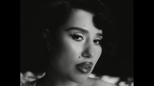 lisa_-_born_again_feat._doja_cat_&_raye_(official_music_video)_frame_171.171.jpg