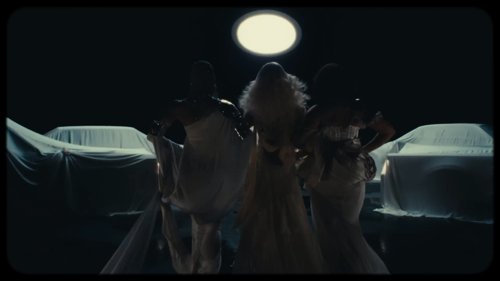 lisa_-_born_again_feat._doja_cat_&_raye_(official_music_video)_frame_192.192.jpg