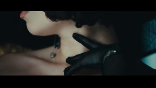 lisa_-_born_again_feat._doja_cat_&_raye_(official_music_video)_frame_24.024.jpg