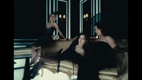 lisa_-_born_again_feat._doja_cat_&_raye_(official_music_video)_frame_78.078.jpg