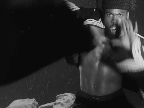 little_simz_-_flood_(official_music_video)_frame_104.0.webp