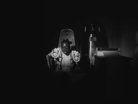 little_simz_-_flood_(official_music_video)_frame_120.0.webp