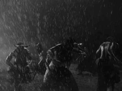 little_simz_-_flood_(official_music_video)_frame_162.0.webp