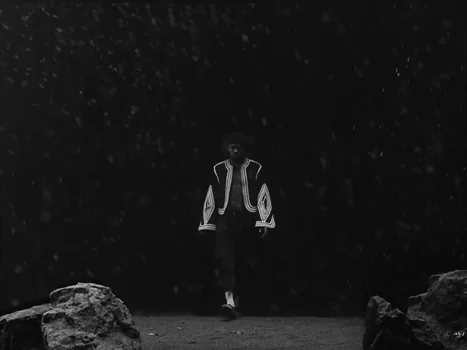 little_simz_-_flood_(official_music_video)_frame_214.0.webp