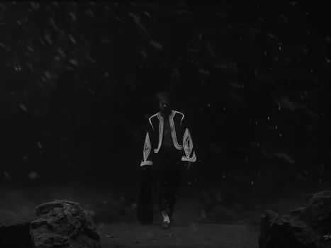 little_simz_-_flood_(official_music_video)_frame_38.0.webp