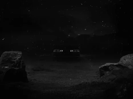 little_simz_-_flood_(official_music_video)_frame_40.0.webp