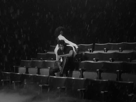 little_simz_-_flood_(official_music_video)_frame_48.0.webp