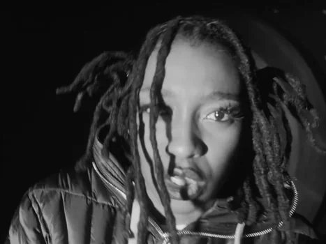 little_simz_-_flood_(official_music_video)_frame_54.0.webp