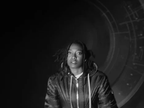 little_simz_-_flood_(official_music_video)_frame_58.0.webp