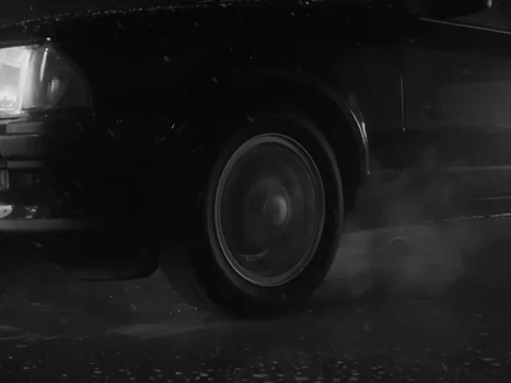 little_simz_-_flood_(official_music_video)_frame_88.0.webp